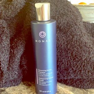 Monat volumizing revive shampoo